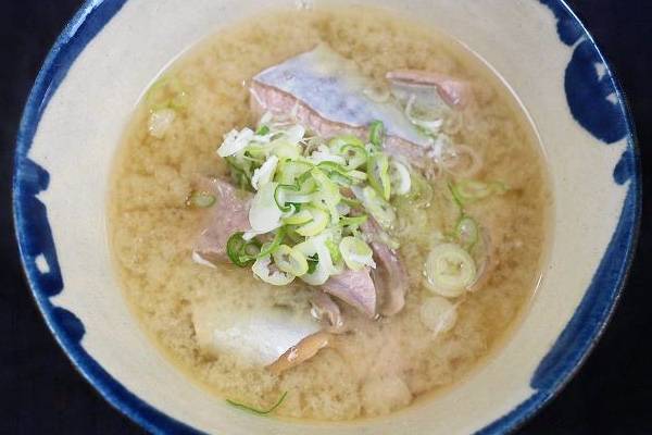 붉평치